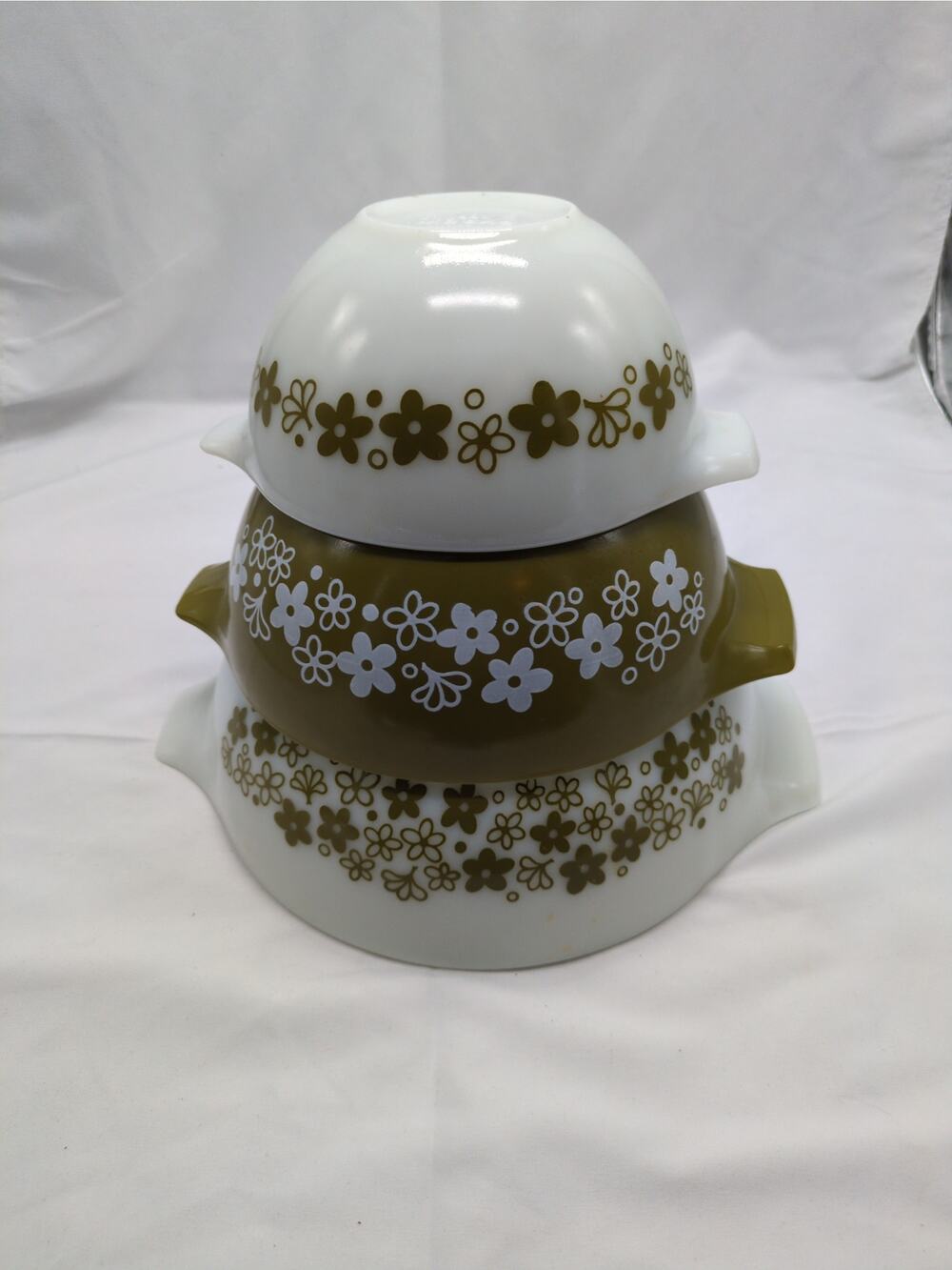 Vintage PYREX Spring Blossom Green Crazy Diasy CInderella Nesting Bowls #441-443